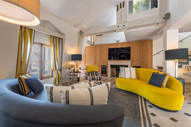Par014 - Exceptional Penthouse in Saint-Germain