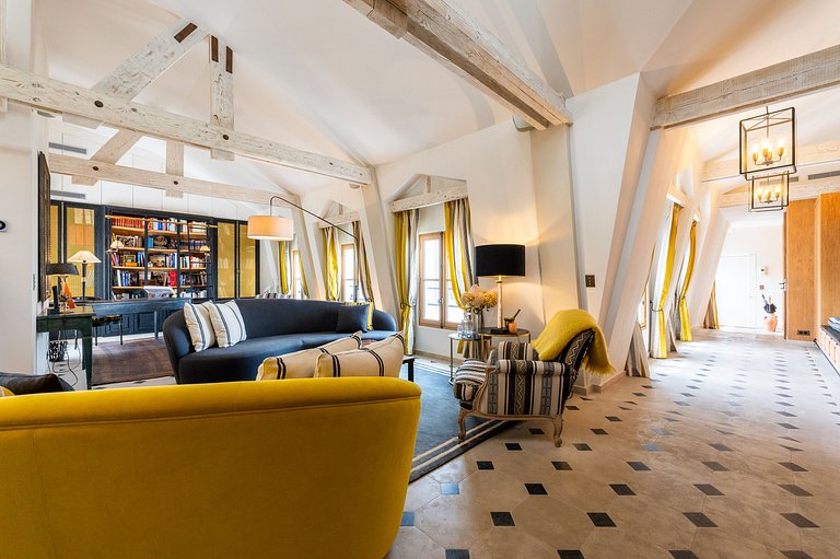 Par014 - Exceptional Penthouse in Saint-Germain