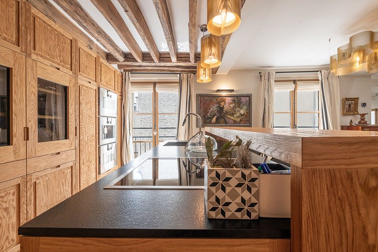 Par014 - Exceptional Penthouse in Saint-Germain