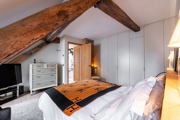 Par014 - Exceptional Penthouse in Saint-Germain