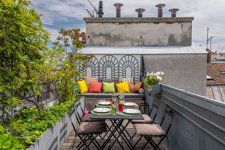 Par014 - Exceptional Penthouse in Saint-Germain