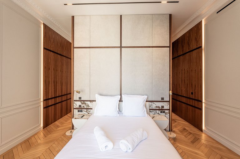 Par040 - Apartamento Haussmanniano em Paris