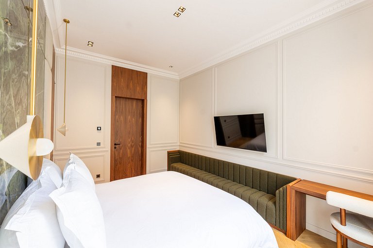 Par040 - Appartement Haussmannien à louer à Paris
