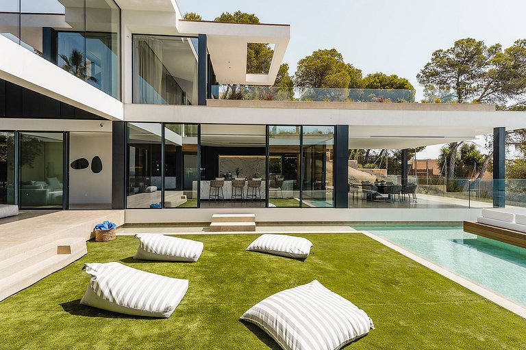 Ibi011 - Exquisite Luxury Villa in Ibiza