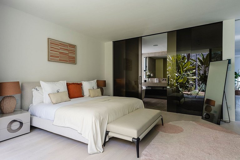 Ibi011 - Exquisite Luxury Villa in Ibiza