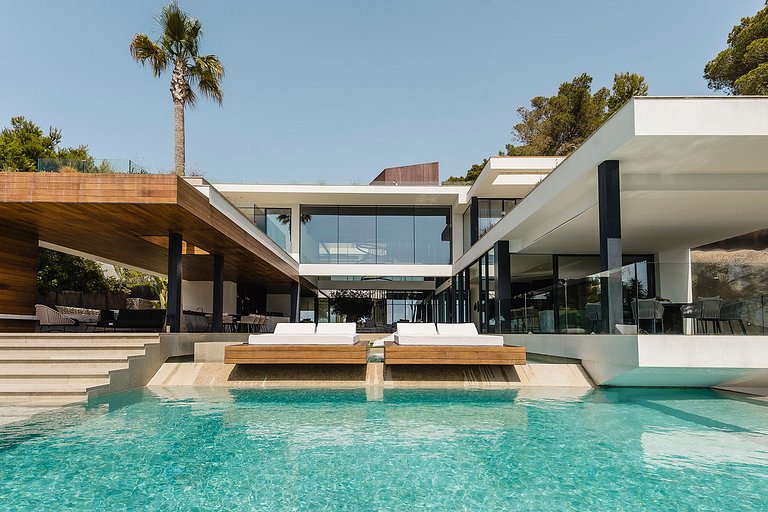 Ibi011 - Exquisite Luxury Villa in Ibiza