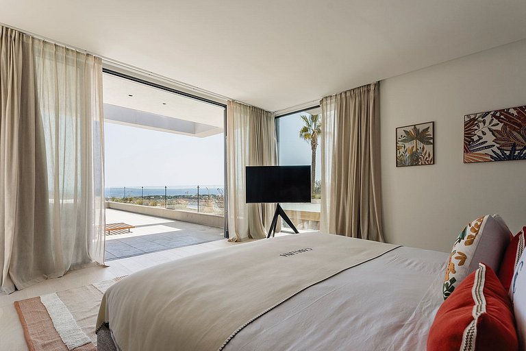 Ibi011 - Exquisite Luxury Villa in Ibiza