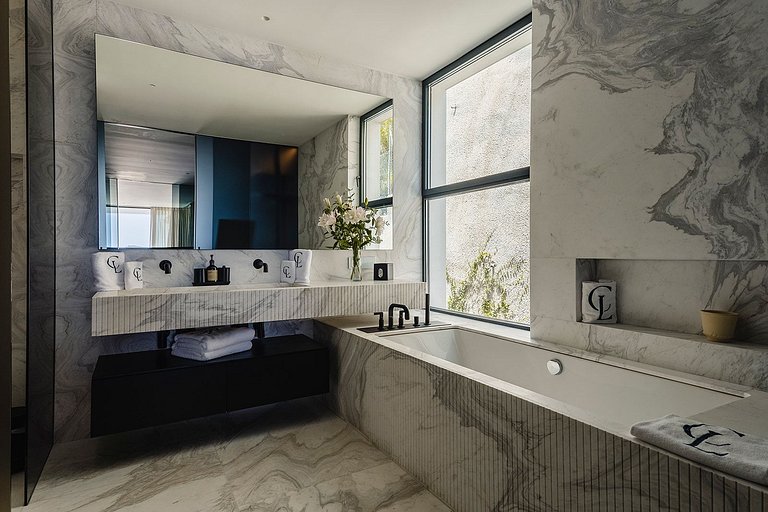 Ibi011 - Exquisite Luxury Villa in Ibiza
