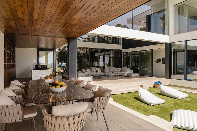 Ibi011 - Exquisite Luxury Villa in Ibiza
