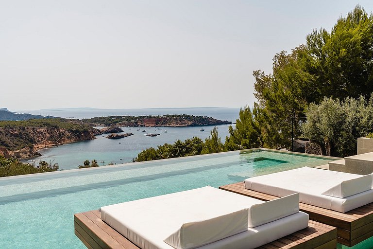Ibi011 - Exquisite Luxury Villa in Ibiza