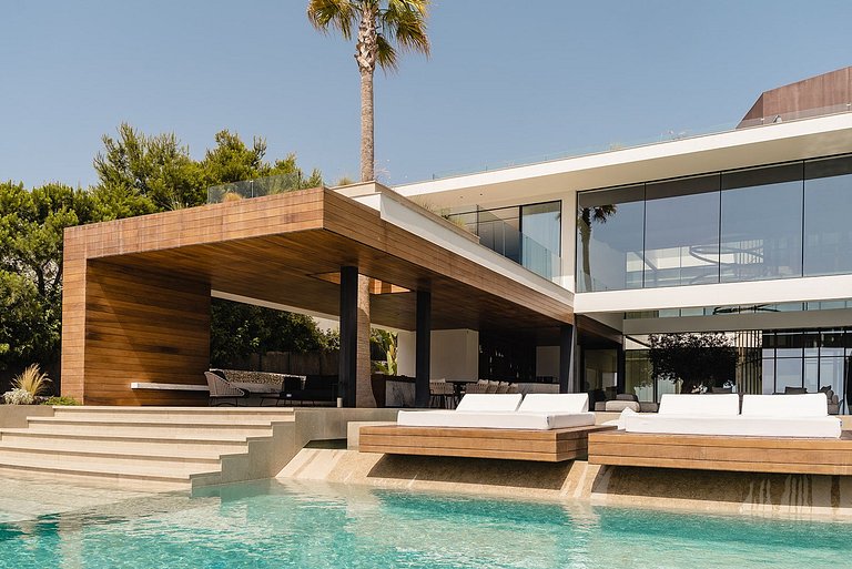 Ibi011 - Exquisite Luxury Villa in Ibiza