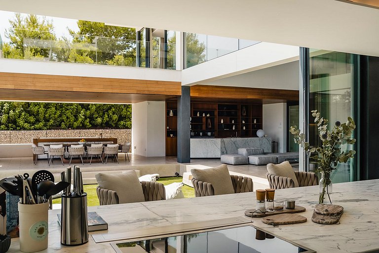 Ibi011 - Exquisite Luxury Villa in Ibiza