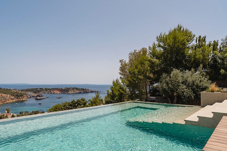 Ibi011 - Exquisite Luxury Villa in Ibiza