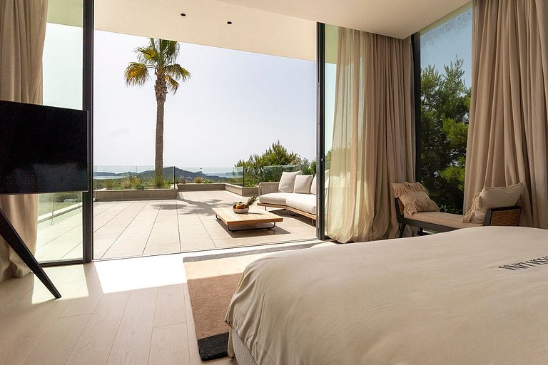 Ibi011 - Exquisite Luxury Villa in Ibiza