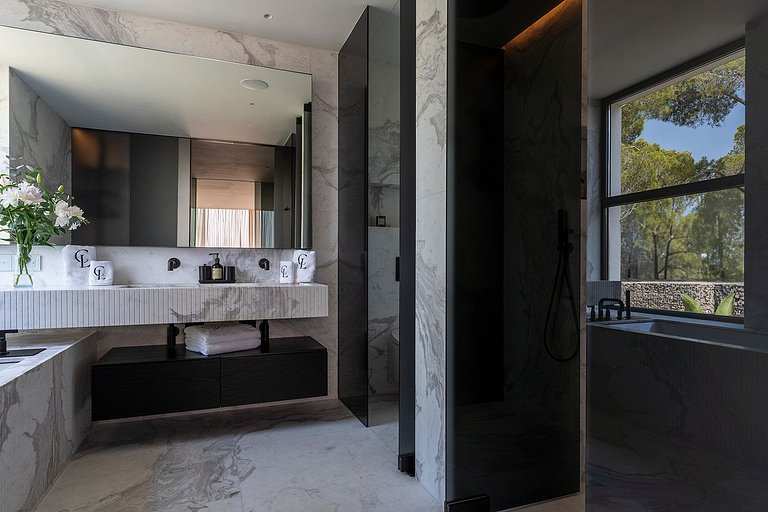Ibi011 - Exquisite Luxury Villa in Ibiza