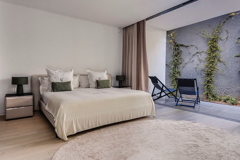 Ibi011 - Exquisite Luxury Villa in Ibiza