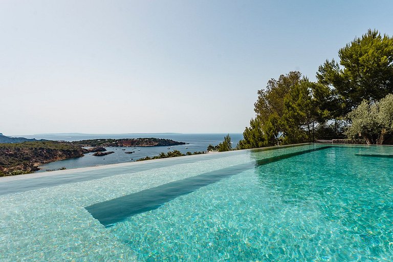 Ibi011 - Exquisite Luxury Villa in Ibiza