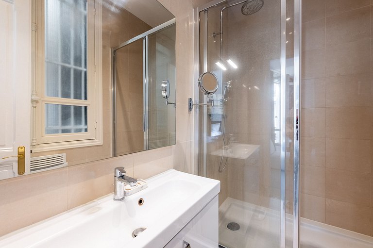 Par089 - Elegância parisiense de 240m2