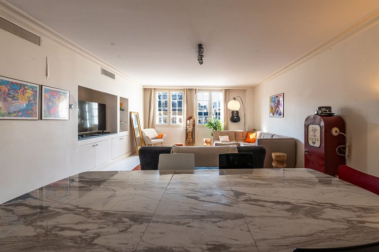 Par162 - Pied-à-terre dans le Triangle d’Or