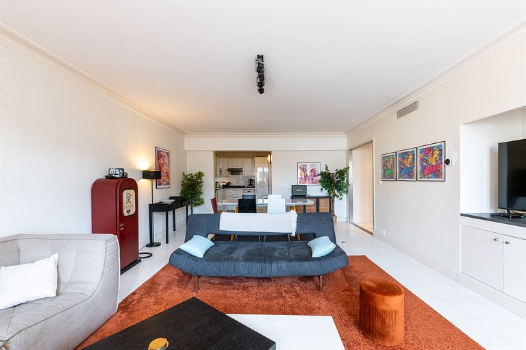Par162 - Pied-à-terre no Triângulo Dourado