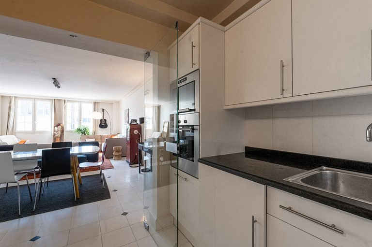 Par162 - Pied-à-terre dans le Triangle d’Or