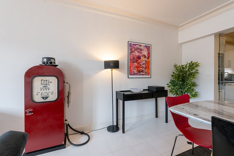 Par162 - Pied-à-terre dans le Triangle d’Or