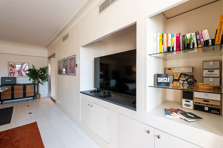 Par162 - Pied-à-terre no Triângulo Dourado