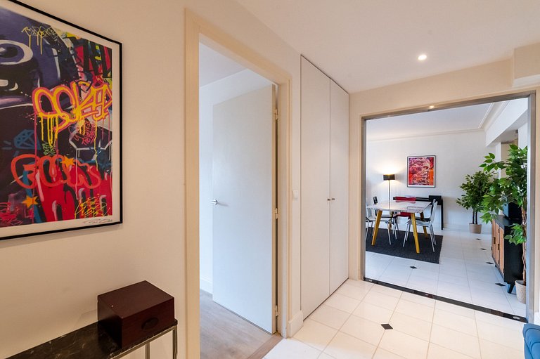 Par162 - Pied-à-terre dans le Triangle d’Or
