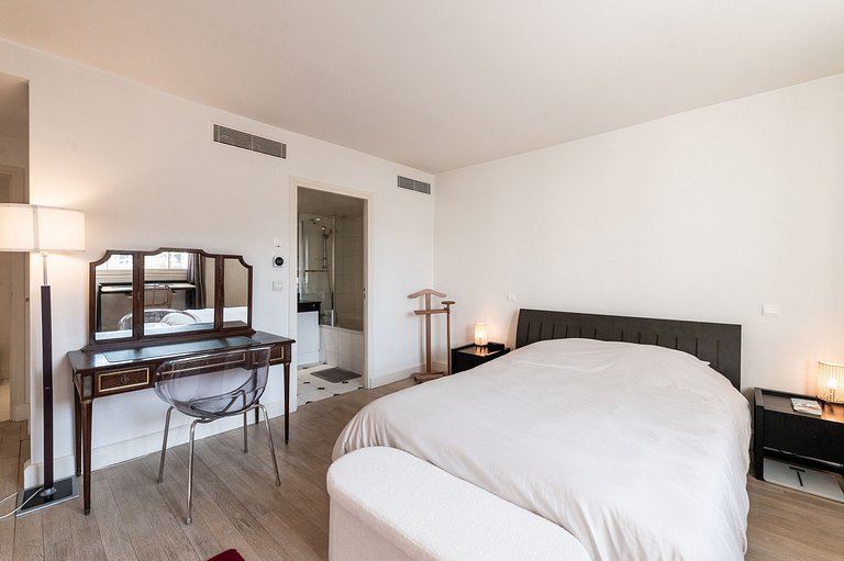 Par162 - Pied-à-terre en el Triángulo de Oro