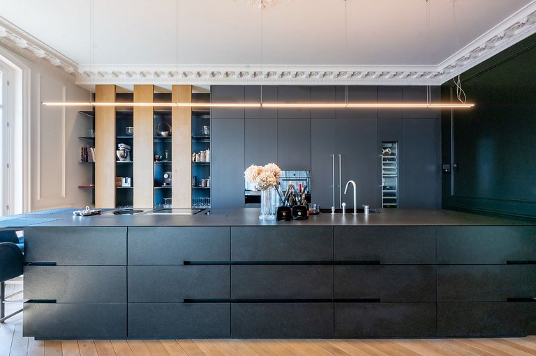 Par047 - Luxueux duplex sur l'Avenue George V