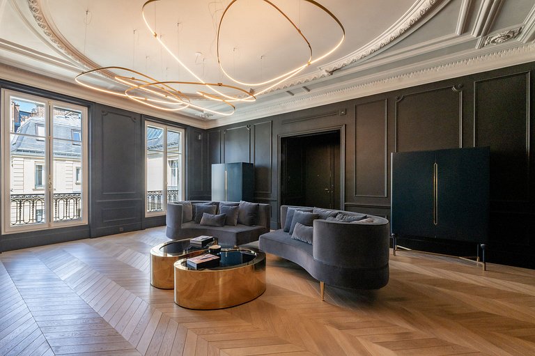 Par047 - Luxueux duplex sur l'Avenue George V