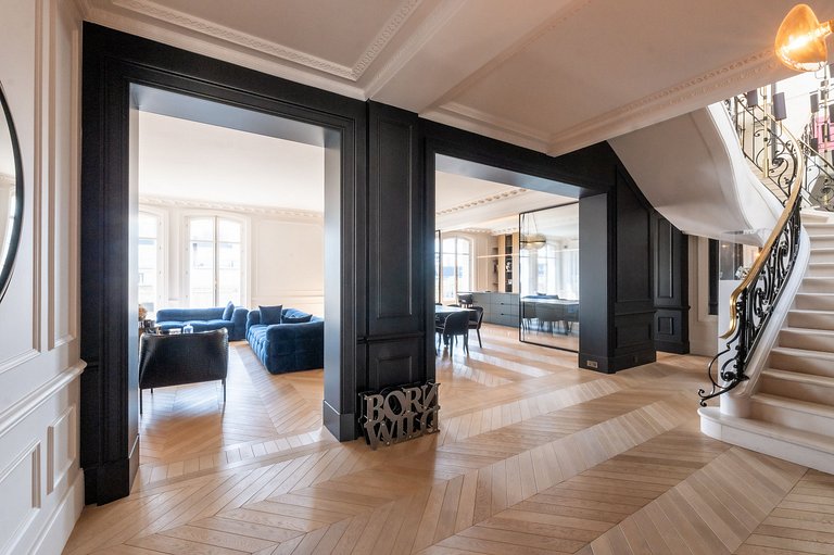 Par047 - Duplex de luxo na Avenida George V