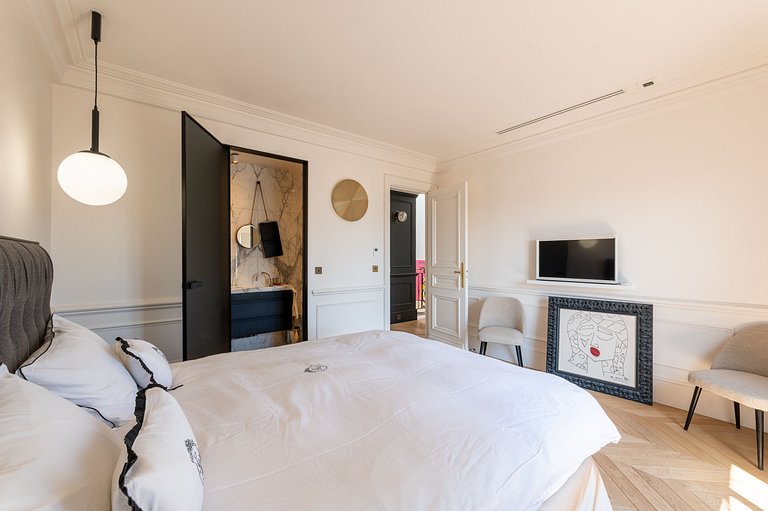 Par047 - Duplex de luxo na Avenida George V
