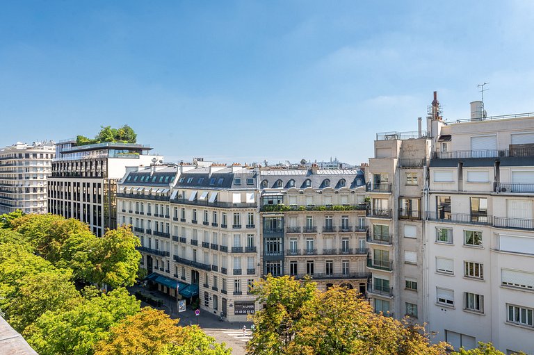 Par047 - Luxueux duplex sur l'Avenue George V