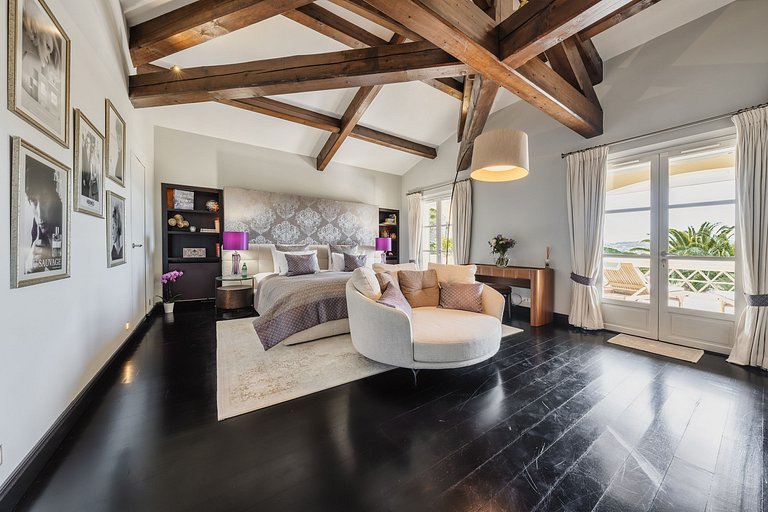 Azu051 - Elegant Provençal Estate with Sea View