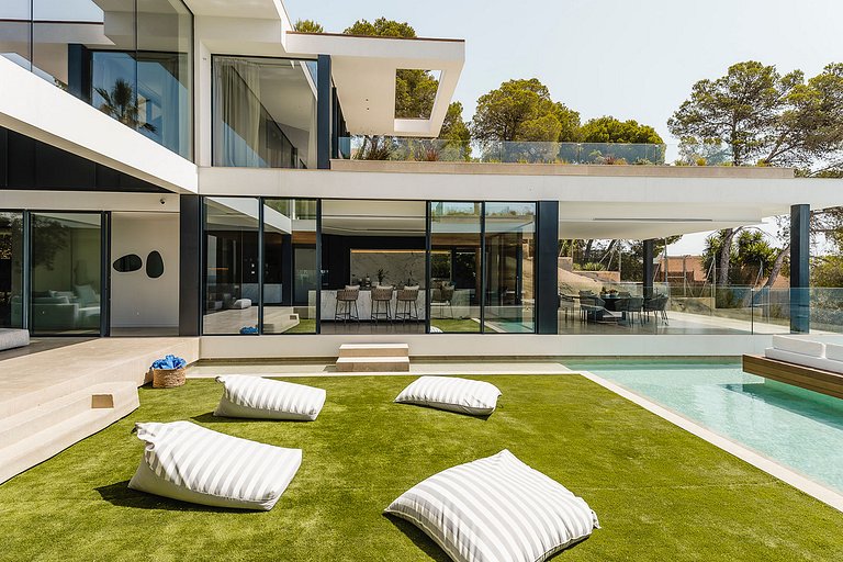 Ibi011 - Exquisite Luxury Villa in Ibiza