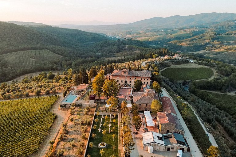 Tus019 - Timeless Elegance in the Heart of Chianti