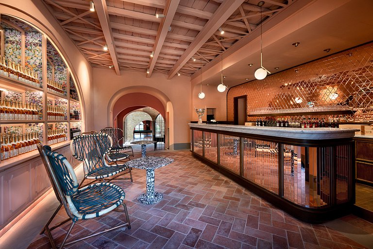 Tus019 - Timeless Elegance in the Heart of Chianti