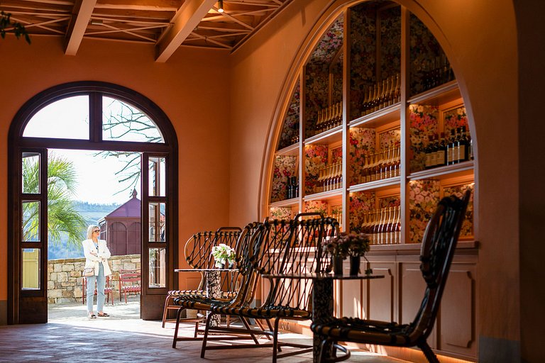 Tus019 - Timeless Elegance in the Heart of Chianti