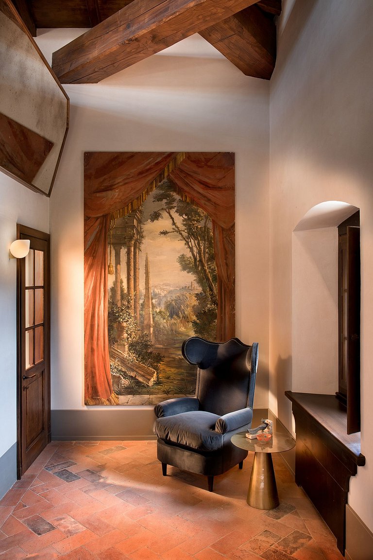 Tus019 - Timeless Elegance in the Heart of Chianti