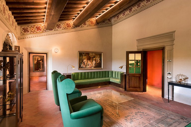 Tus019 - Timeless Elegance in the Heart of Chianti