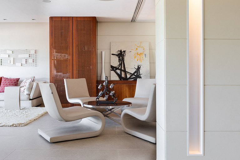Rio432 – Sophisticated Oceanfront in Ipanema