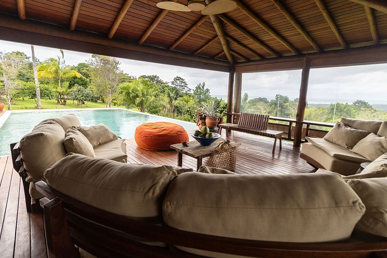 Bah179 - Villa integrada al bosque y vista al mar.