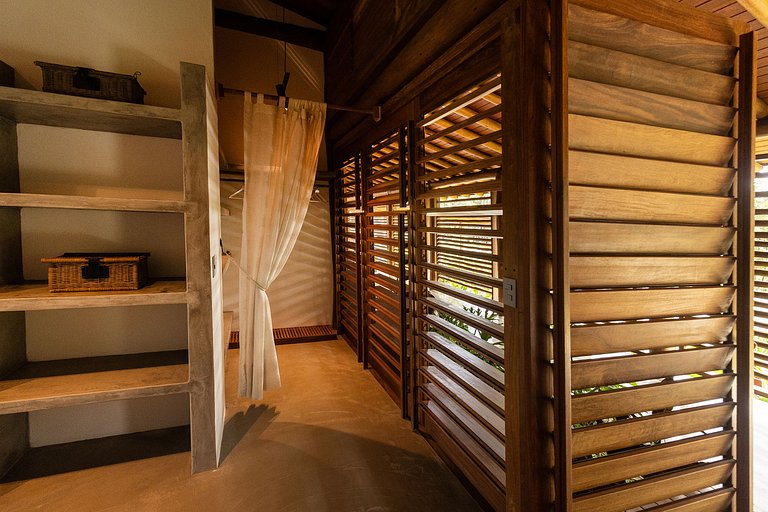 Bah179 - Villa intégrée à la forêt et vue mer