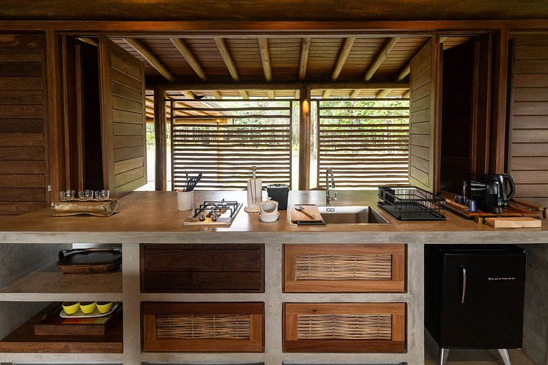 Bah179 - Villa integrada al bosque y vista al mar.