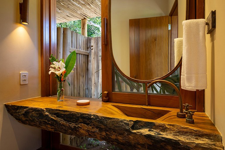 Bah138 - Comfort integrated with nature and charm