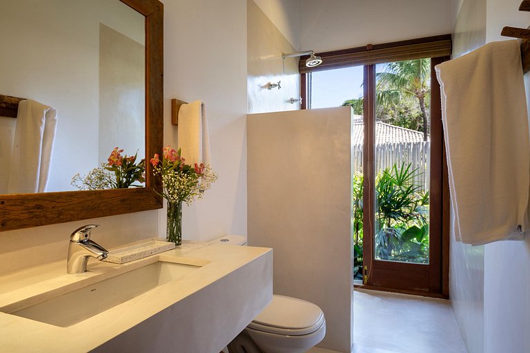 Bah138 - Comfort integrated with nature and charm