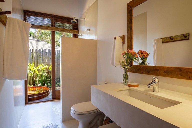 Bah138 - Comfort integrated with nature and charm