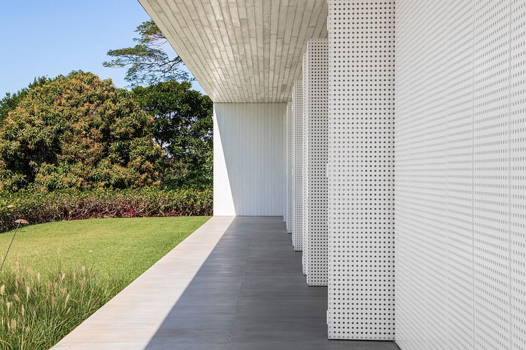 Bah005 – Luxury Design Villa in Trancoso