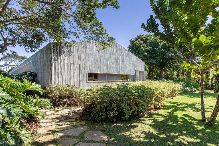 Bah005 – Luxury Design Villa in Trancoso